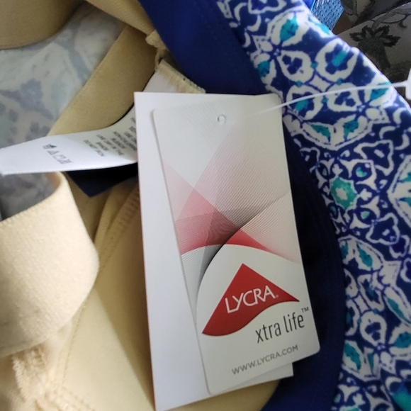 Swimsuits For All V Neck Medallion Print Tankini Swim Top - Picture 6 of 7